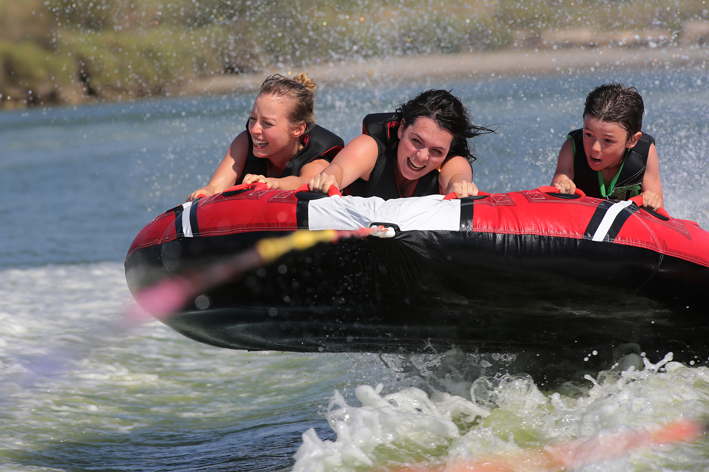 CamargueParadise_SkiNautique_GardHeraultOccitanie_IMG-BoueesTractee